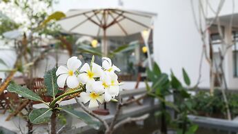 Chez Moi Suite and Spa