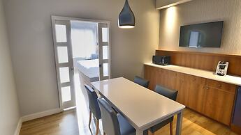 Holiday Inn Express & Suites Vaudreuil by IHG