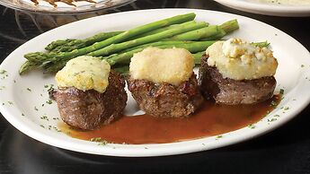 Holiday Inn Cincinnati N - West Chester by IHG