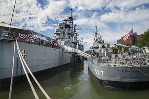 Buffalo Marriott at LECOM HARBORCENTER