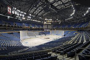 Buffalo Marriott at LECOM HARBORCENTER