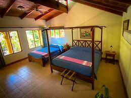 Jaco Hotel Docelunas