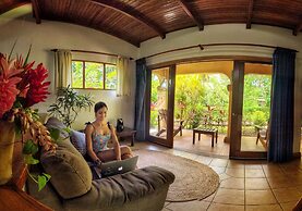 Jaco Hotel Docelunas