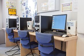 Shin-Osaka Youth Hostel