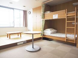 Shin-Osaka Youth Hostel