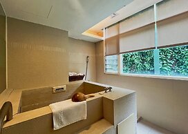 Hotel Tilun Dongpu Spa