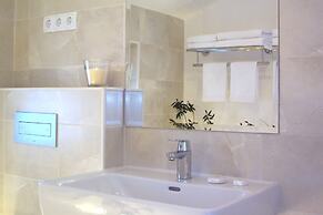 Refresh Boutique Apartments