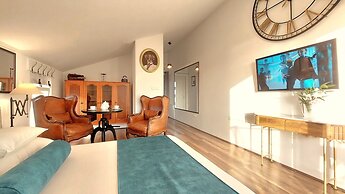 Refresh Boutique Apartments