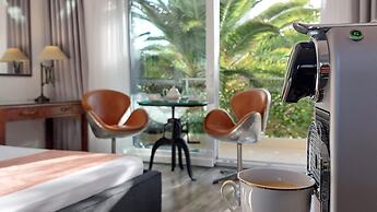 Refresh Boutique Apartments