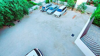 Refresh Boutique Apartments