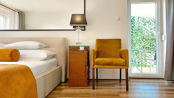 Refresh Boutique Apartments