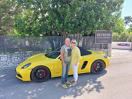 Refresh Boutique Apartments