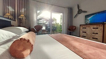 Refresh Boutique Apartments