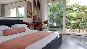 Refresh Boutique Apartments