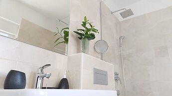 Refresh Boutique Apartments