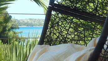 Refresh Boutique Apartments