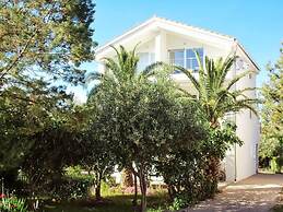 Refresh Boutique Apartments