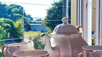 Refresh Boutique Apartments