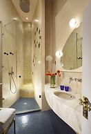 Leone Blu Suites | UNA Esperienze