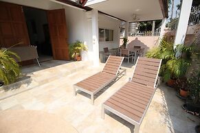 Naklua Pool Villa by PSR ASIA