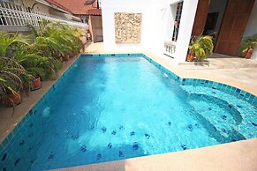 Naklua Pool Villa by PSR ASIA