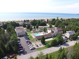 Sauble Beach Lodge