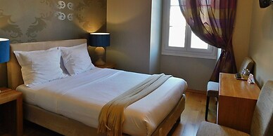Hotel De La Mer