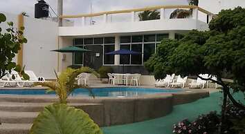 HOTEL PELICAN BAY INN