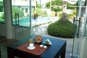 HOTEL PELICAN BAY INN