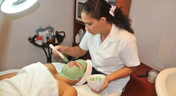 HOTEL PELICAN BAY INN