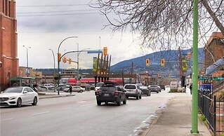 Kelowna Okanagan Lake Hostel