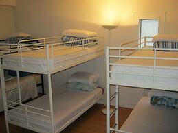 Kelowna Okanagan Lake Hostel