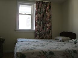 Kelowna Okanagan Lake Hostel