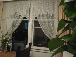 Kelowna Okanagan Lake Hostel