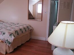 Kelowna Okanagan Lake Hostel