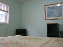 Kelowna Okanagan Lake Hostel