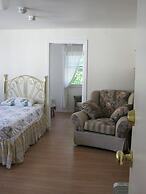 Kelowna Okanagan Lake Hostel