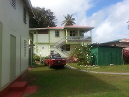 The Nixon's Bay Side Mangrove Inn