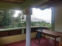 The Nixon's Bay Side Mangrove Inn