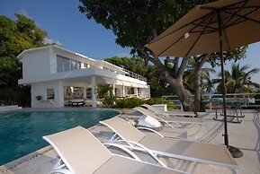 Donde Mira El Sol Tu Casa Spa Resort en Acapulco