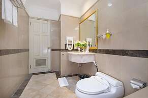 Blue Sky Pandurata Boutique Hotel