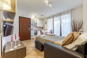 Suitelowcost - Limbiate Studio