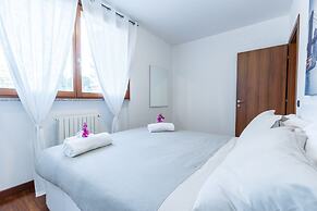 Suitelowcost - Limbiate Studio