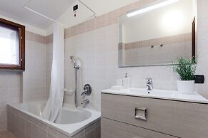 Suitelowcost - Limbiate Studio