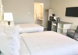 Empire Lakeshore Inn