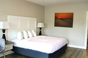 Empire Lakeshore Inn