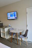 Empire Lakeshore Inn