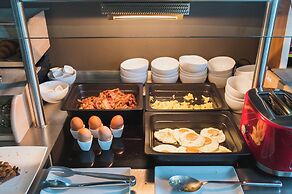 Mezzo Hotel & Business