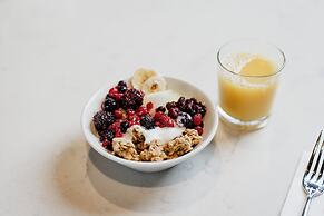 Crowne Plaza Aberdeen Airport by IHG