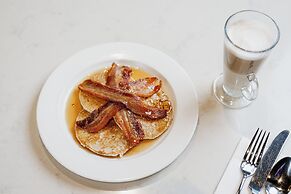 Crowne Plaza Aberdeen Airport by IHG